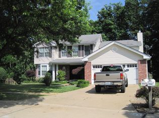 709 Sugar Mound Ct, Ballwin, MO 63021