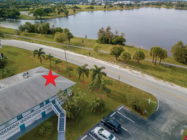 2204 Lake Osborne Drive #11, Lake Worth Beach, FL 33461