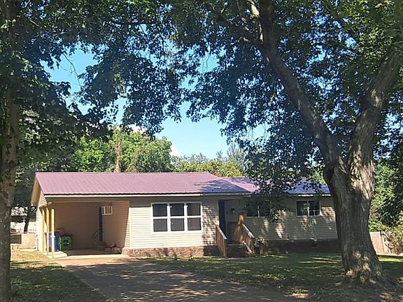 3rd image of 300 Katherine Dr