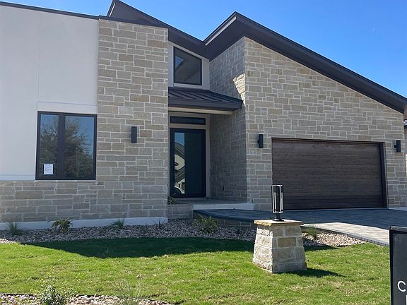 3rd image of 121 Azalea Loop