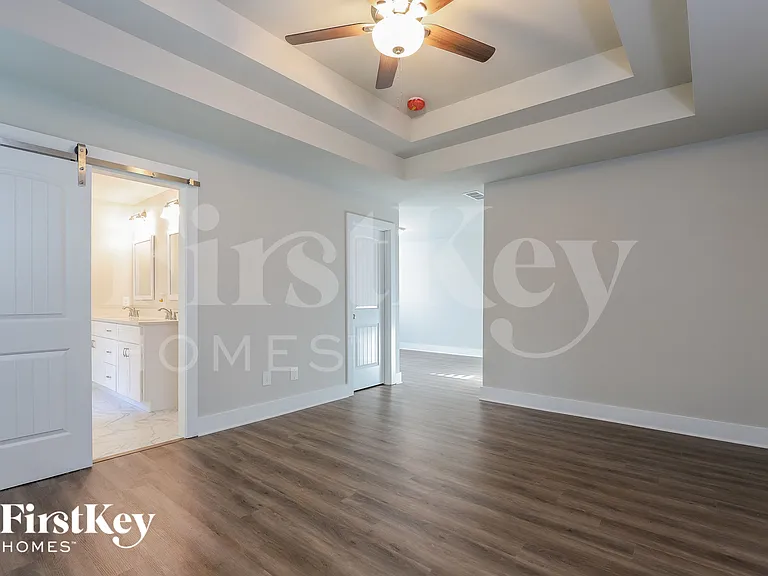 7110 Lawson Dr — Photo 8