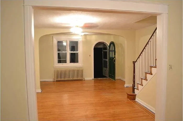 144 N Cedar Lane — Photo 2