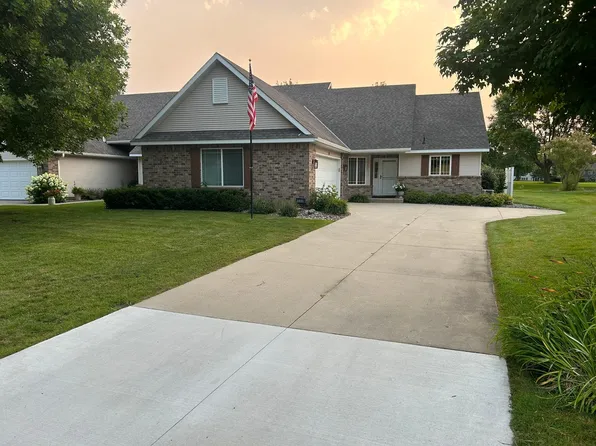 3310 Eagle Ridge Dr W, Willmar, MN 56201