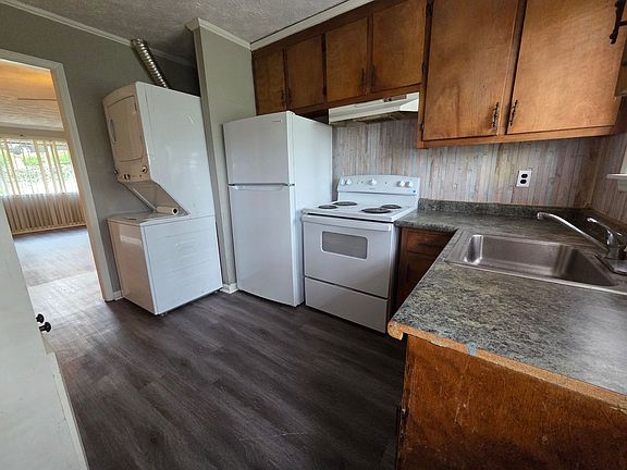 5th image of 82 Cedar Dr #A