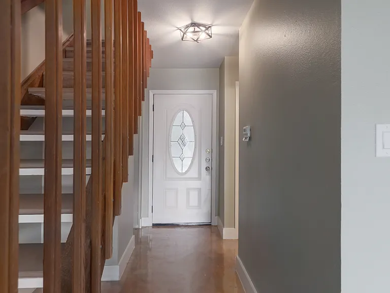 1601A Summer Creek Ct — Photo 1