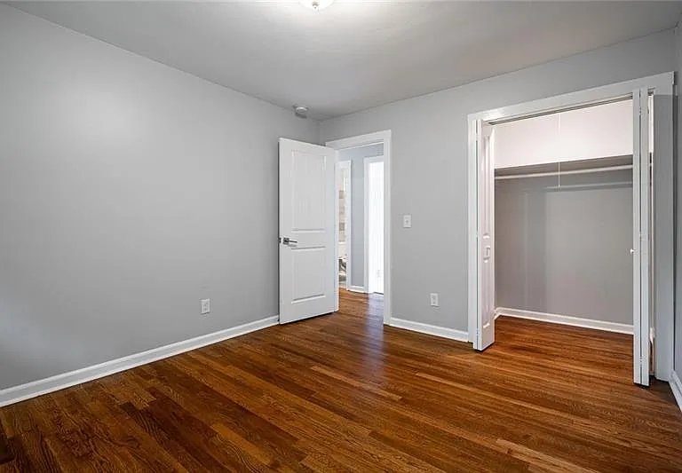 2470 Landeau Cir — Photo 21