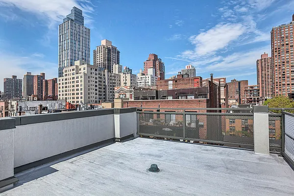 Rented by Compass | media 12