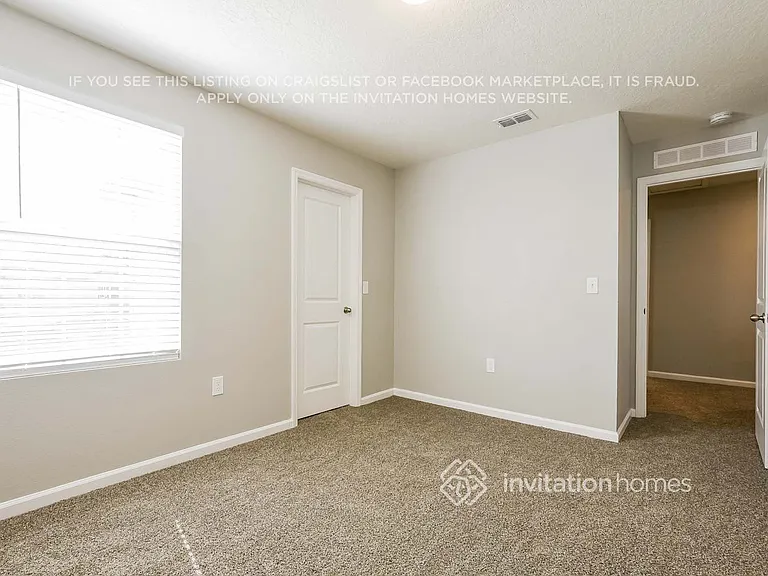 2288 Litchfield Loop — Photo 4