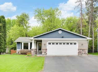 7041 43rd St N, Oakdale, MN 55128