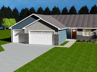 211 Sunset Dr, Negaunee, MI 49866