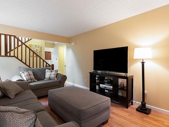 5th image of 7982 Lakeloop Dr