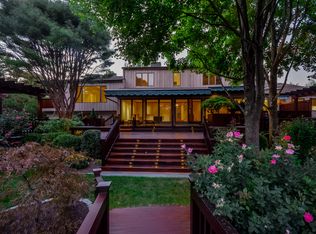71 Old Shore Dr, Larchmont, NY 10538