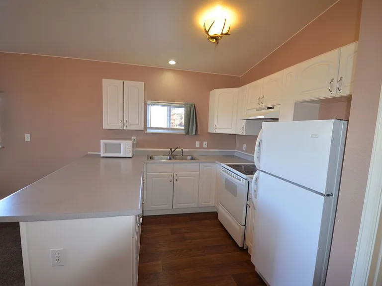 429 Front St — Photo 9