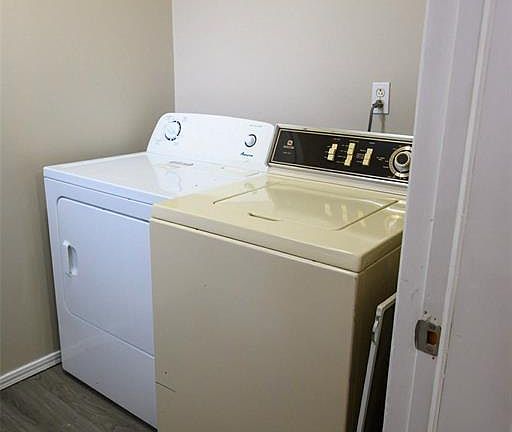3rd image of 2332 Edgar STREET