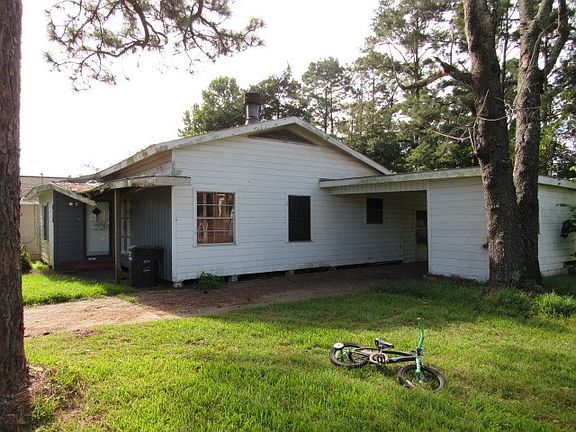 5th image of 413 Derouen Ave
