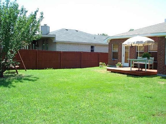2nd image of 2500 Castleridge Dr
