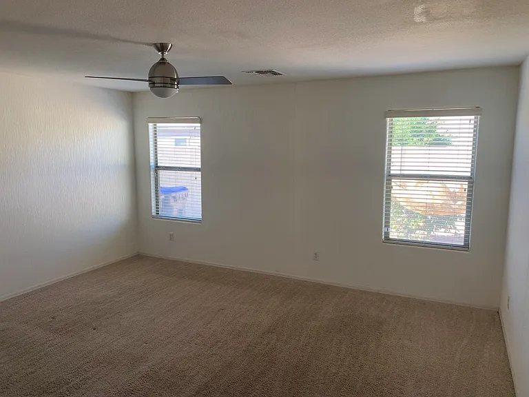 906 E Desert Rose Trl — Photo 19