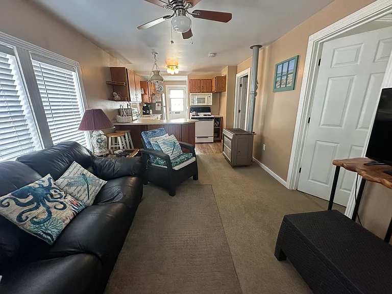 47 Brown Ave — Photo 8