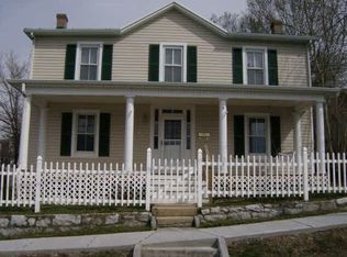 104 N 3rd St, Shenandoah, VA 22849