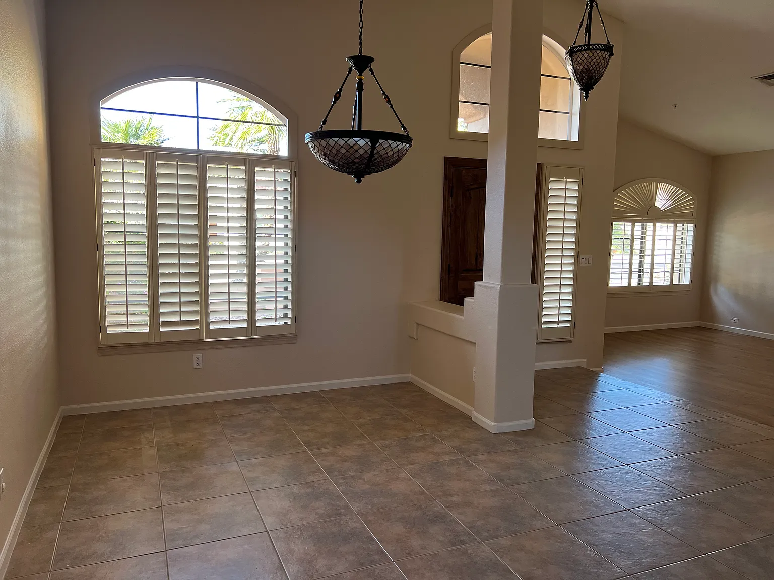 4 bed, 2.5 bath, 2654 sqft, $5,000 — Photo 3
