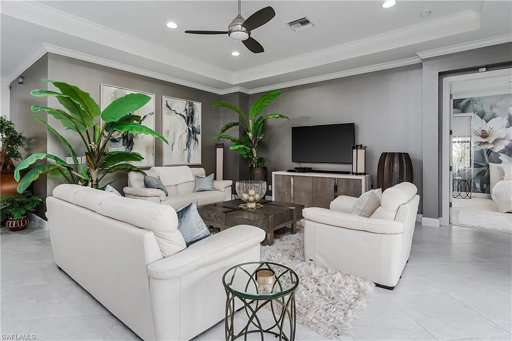 3 bed, 3.0 bath, 2880 sqft, $6,000 — Photo 1