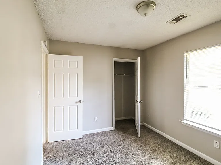 120 Sherwood Loop — Photo 9