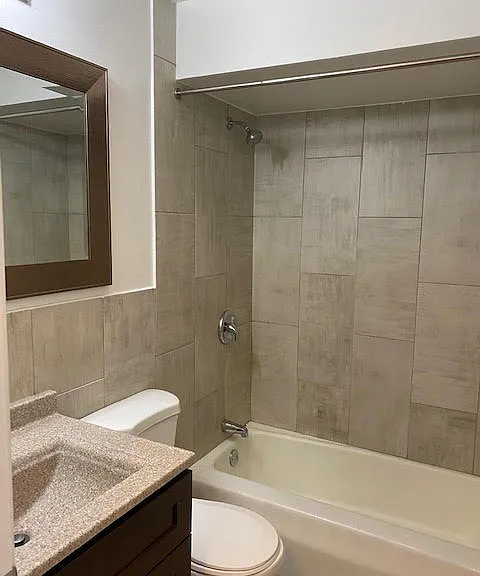 3710-217 N Pine Grove Ave #3710-217 — Photo 5