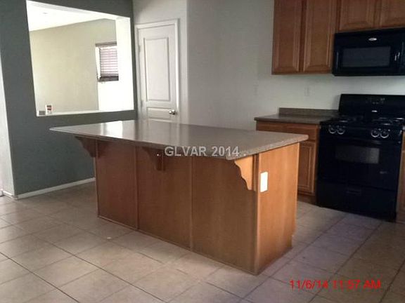 5th image of 598 Port Talbot Ave