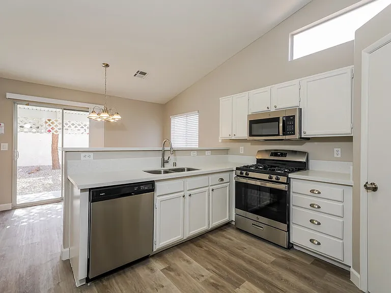 3639 Covewick Dr — Photo 10