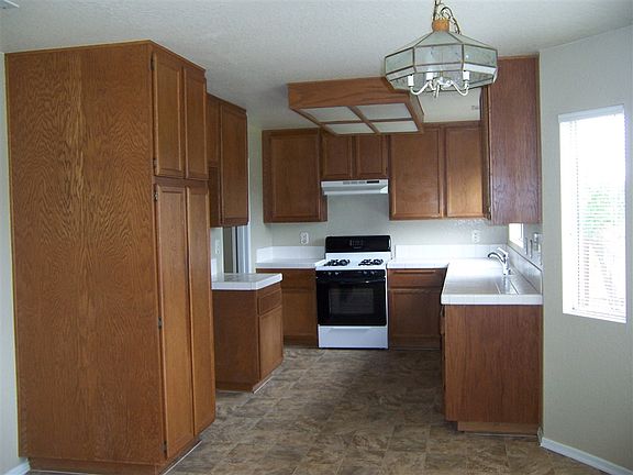 5th image of 13126 Midbluff Ave