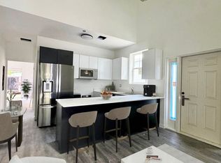 1575 NW 29th Rd #6, Gainesville, FL 32605