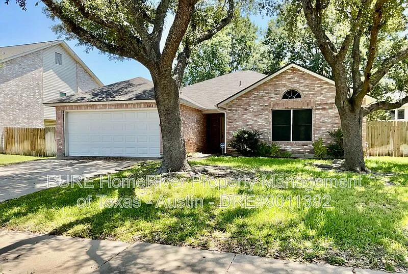 1614 Paper Moon Dr
