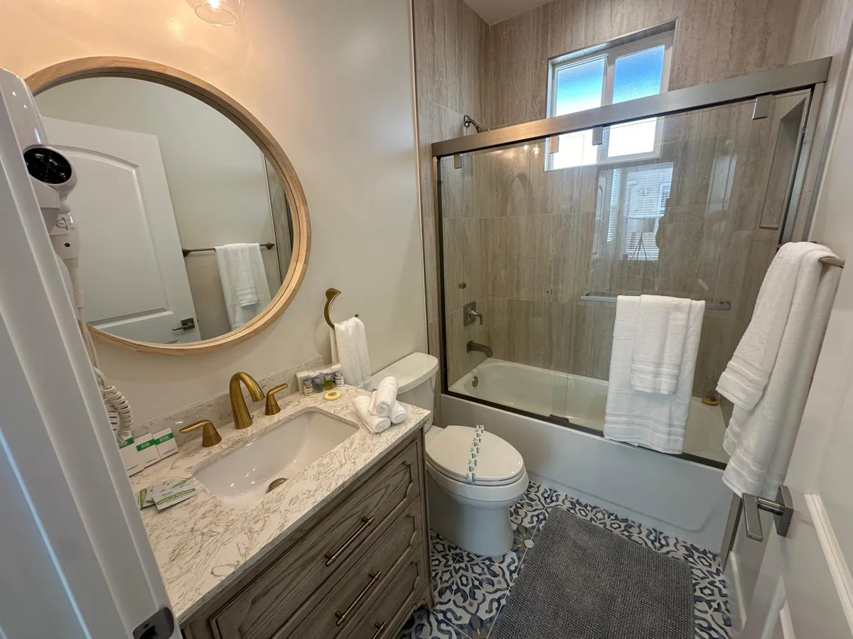 BATHROOM - 634 W California Ave #M