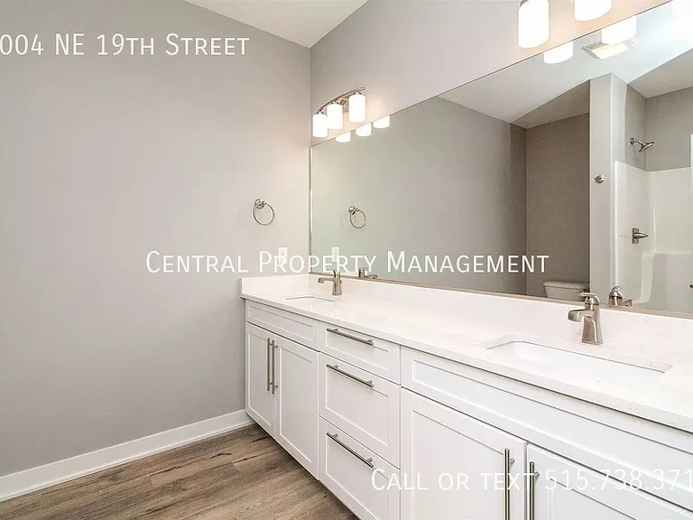 1004 NE 19th St — Photo 12