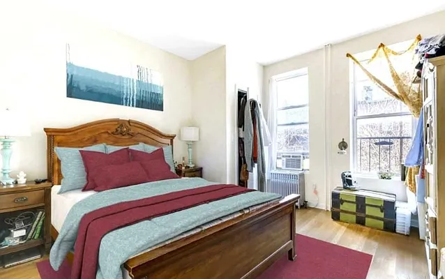 Rented by Evergreen Realty & Investments | media 14