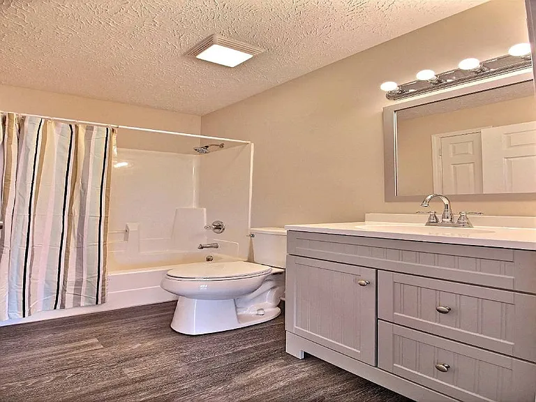 City Pointe — Photo 42