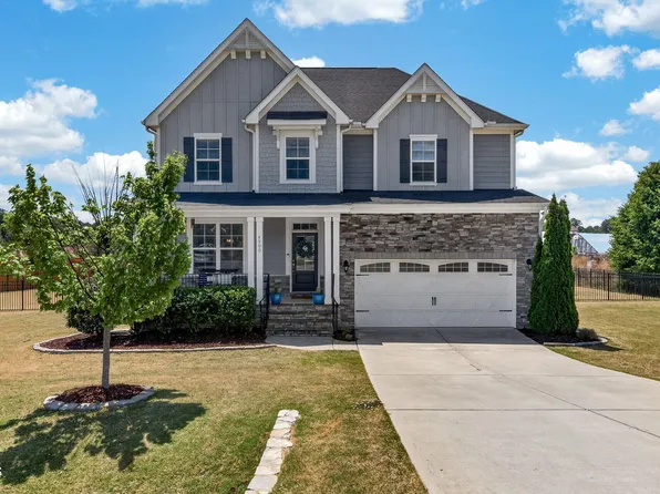 4900 Sunset Stream Dr, Fuquay Varina, NC 27526