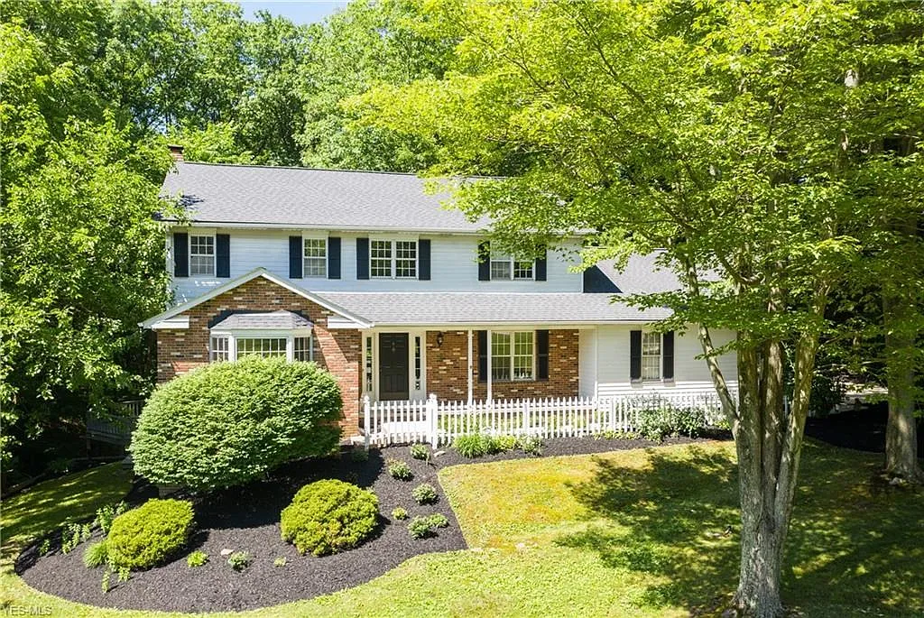 7333 Pinehill Rd photo 1