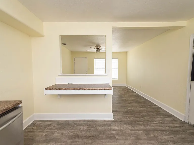 504 N Carolina Ave — Photo 14