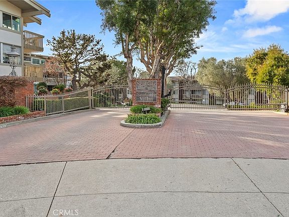 2nd image of 6542 Ocean Crest Dr APT D207