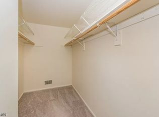 46 Baldwin Ct, Basking Ridge, NJ 07920