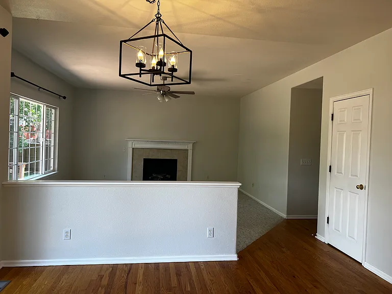1029 Thornbury Pl — Photo 12