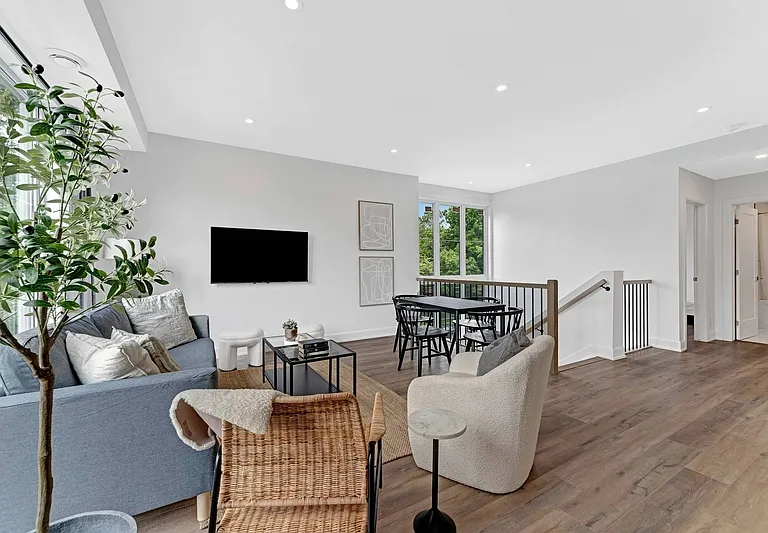 157 Sanford Ave #C — Photo 3