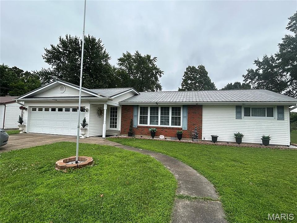 1st image of 810 Sherwood Dr