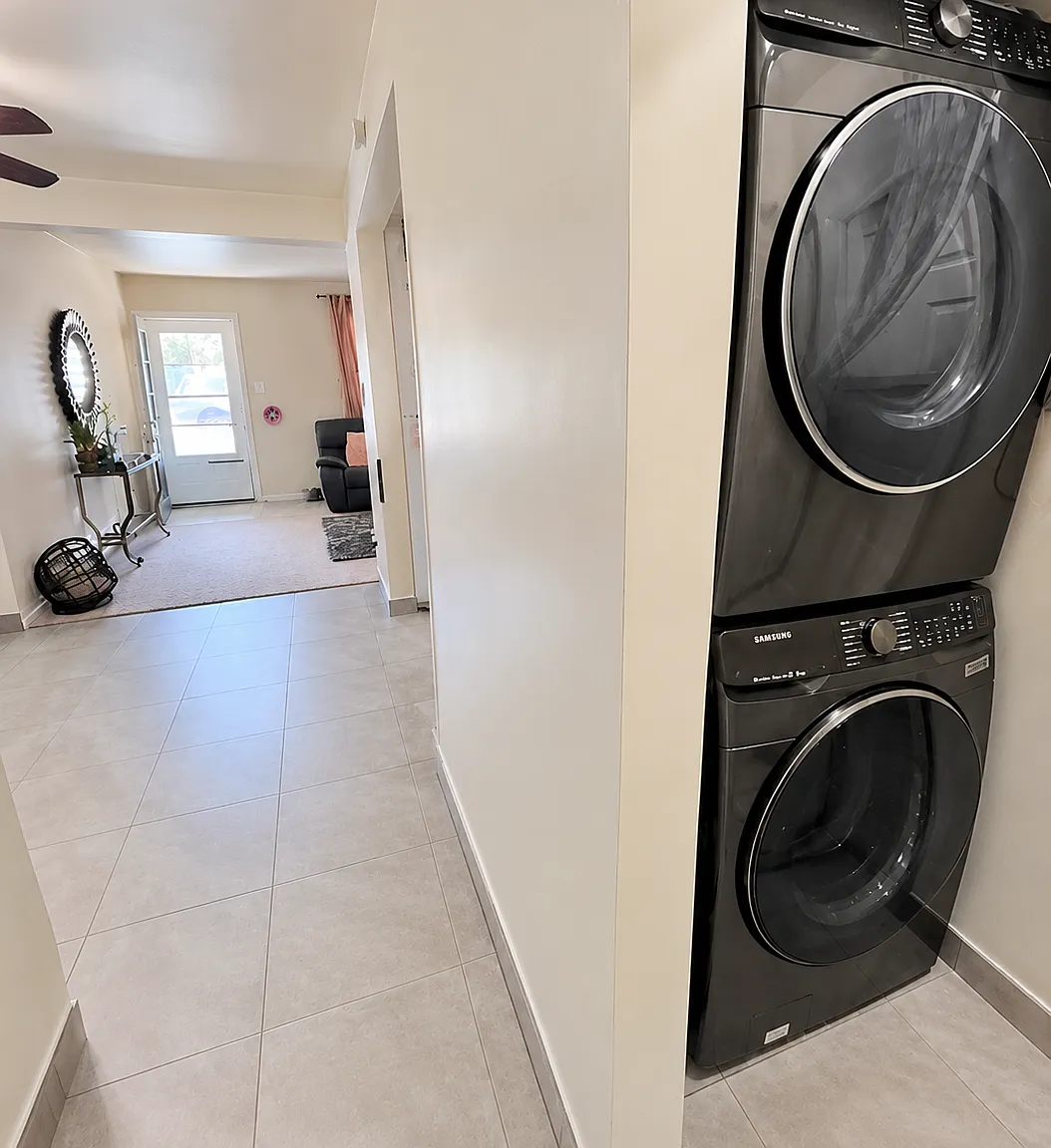 Oaks Apartments — Photo 4