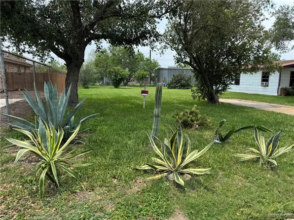1221 S Indiana Ave, Mercedes, TX 78570