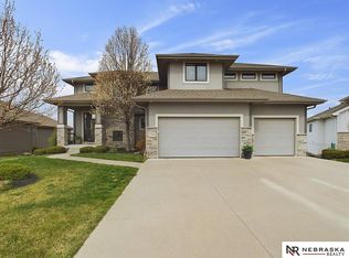 17664 Burdette St, Omaha, NE 68116