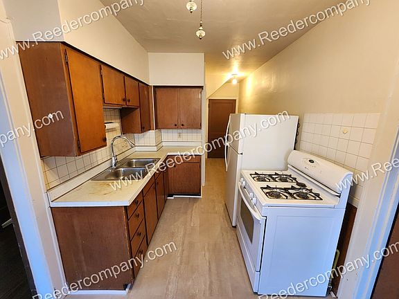 5th image of 625 Roosevelt Dr #1