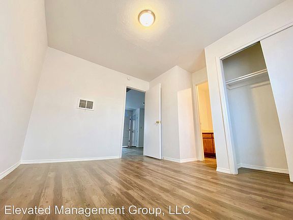 2nd image of 300 La Veta Dr NE APT 2