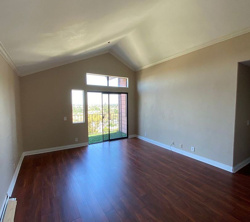 1st image of 5985 Dandridge Ln Unit 119